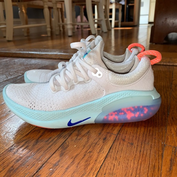 Nike Joyride Run Flyknit sneakers - Picture 2 of 4